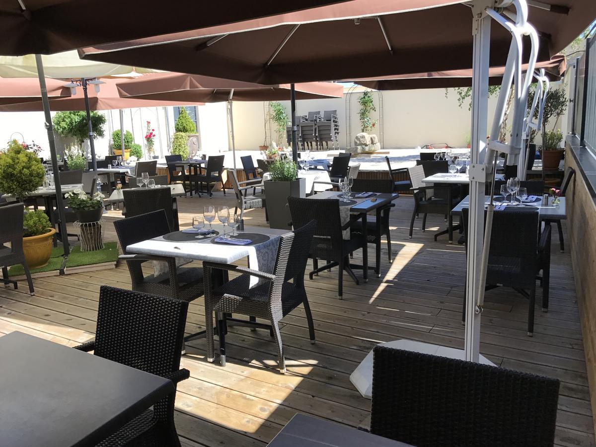 Logis Hotel-Restaurant Le Relais D'Aligre Chateauneuf-en-Thymerais Экстерьер фото